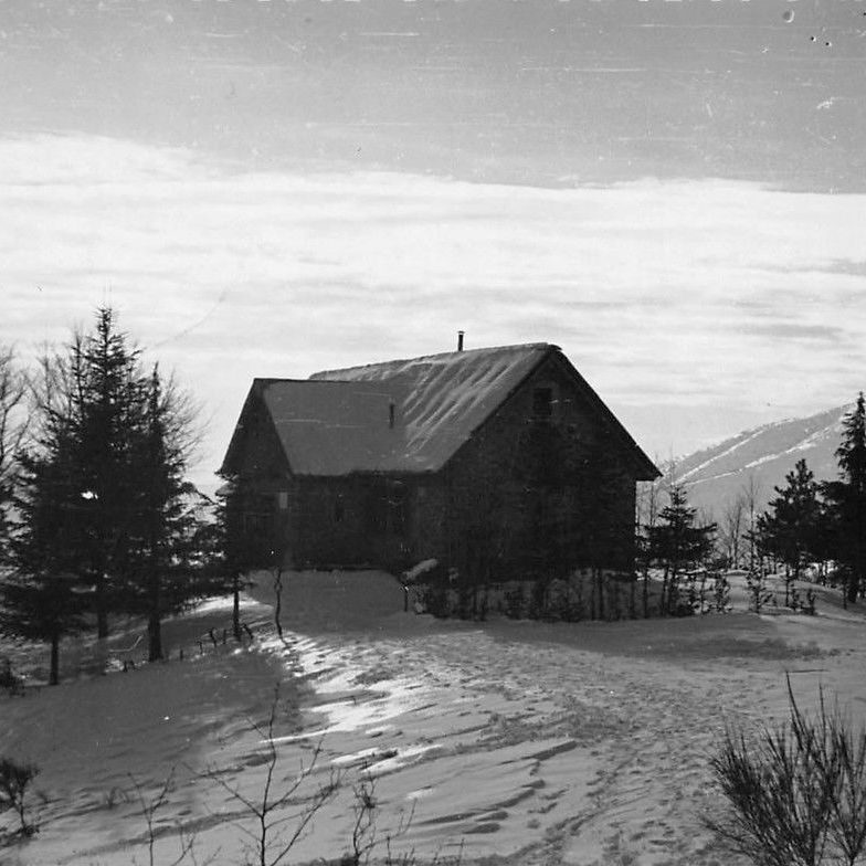 Rifugio Luigi Pacini foto d'epoca neve