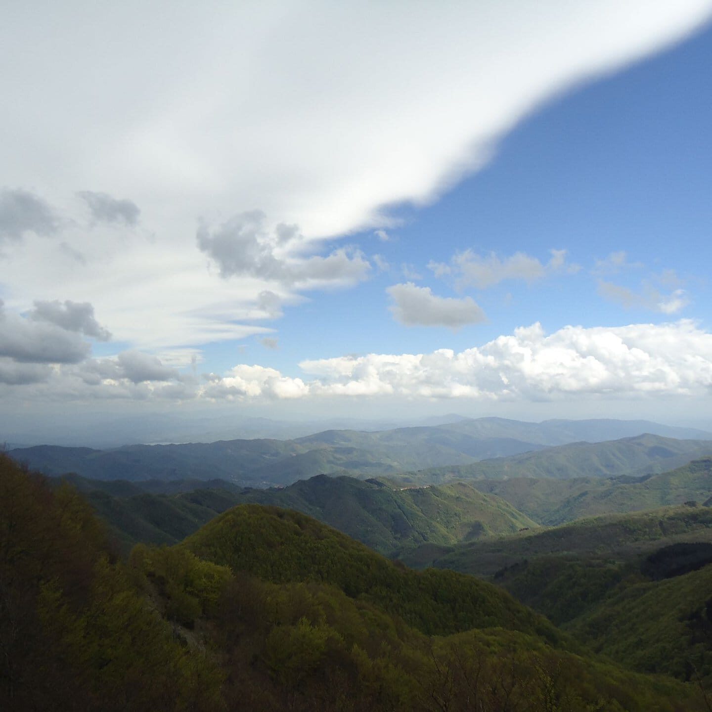 Da Poggio Cattarelle verso la Valbisenzio